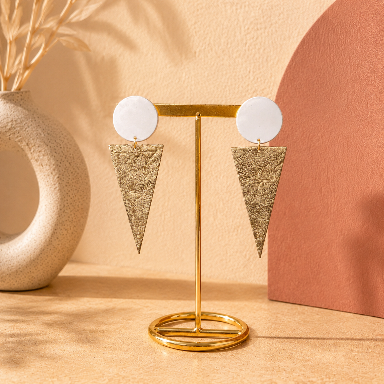 Boucles d’oreilles artisanales LIBRES.